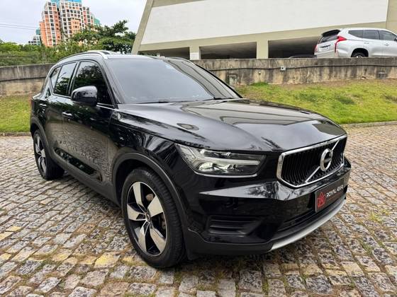 VOLVO XC40 2.0 T4 GASOLINA MOMENTUM GEARTRONIC